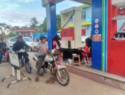Warga Protes, Motor Gerandong Bebas Isi BBM di SPBU Sinar Marga Lampung Tengah Saat Lebaran