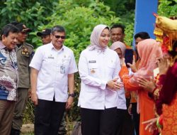 Buka Panggung Ekspresi III, Bupati Annisa Apresiasi Kerja Keras Guru dan Kreativitas Siswa