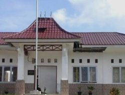 Camat Lolofitu Moi Dianggap Abaikan Masalah di Desa Hilimbuasi