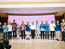 Bersama Gubernur Riau ke Kantor PLN Pusat, Bupati Kasmarni Perjuangkan Listrik Masuk ke Seluruh Desa 24 Jam