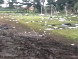Rumput Lapangan Sepak Bola Simongklang Widuri Rusak Parah Pascakarnaval