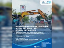 Peningkatan Layanan, ABH Lakukan Penyambungan Pipa di Kampung Ponjen Tanjung Riau