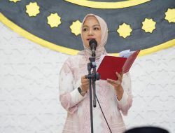 Tunaikan Salat Iduladha di Masjid Agung, Annisa Ajak Masyarakat Tingkatkan Keimanan dan Ketakwaan