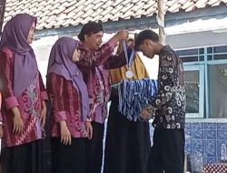 Penuh Khidmat, Wali Murid SDN 3 Kendalsari Swadaya Gelar Pelepasan Siswa