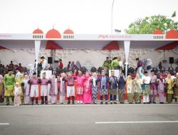 Ribuan Masyarakat Padati Jalan, Pawai Taaruf MTQ ke-43 Berlangsung Meriah di Bengkalis