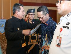 Amsakar dan Erlita Dikukuhkan sebagai Ayah dan Bunda GenRe Batam, Diharapkan Jadi Inspirasi Keluarga Tangguh