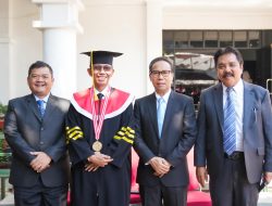 Amsakar Achmad Raih Gelar Doktor Ilmu Pemerintahan di IPDN: Berikan Kontribusi Terbaik bagi Batam