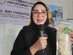 Sri Rahayu Temukan Produk UMKM Unik di Purwakarta: Kerupuk Peuteuy dan Abon Jantung Pisang
