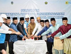 Gubernur Ansar Resmikan Listrik 24 Jam untuk Pulau Parit Karimun