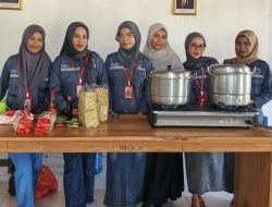 Dorong Ekonomi Kreatif Desa, Mahasiswa USN Buteng Produksi Bakso dari Olahan Rumput Laut