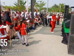 Ratusan Peserta Karnaval Disuguhi Hiburan Dangdut oleh Camat Jayanti