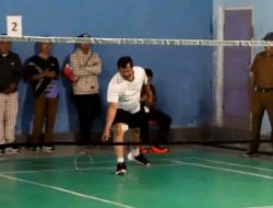 Monadi Buka Turnamen Bulutangkis Bupati Cup II