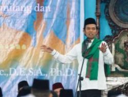 Ratusan Pelajar SMAN Plus Riau Antusias Sambut Tausiah UAS