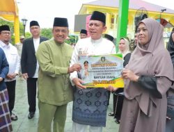 Gubernur Ansar Serahkan Bantuan Pemprov Kepri Sempena Maulid Nabi di Pulau Penyengat