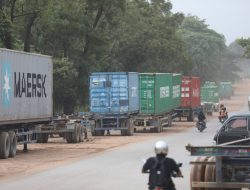 Kepala BP Batam Ambil Langkah Cepat Penataan Chassis Kontainer di Jalan Yos Sudarso