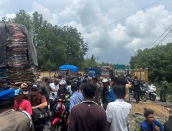Aksi Demo Mahasiswa dan Sopir Truk Berakhir dengan Penutupan Pelabuhan, Seketika Kemacetan Parah Terjadi