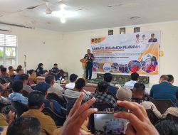 Kampanye Keselamatan Laut, KSOP Khusus Batam Serahkan SKK dan Life Jacket kepada Nelayan