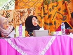 Wabup Dharmasraya Jadi Juri Lomba Hari Batik Nasional