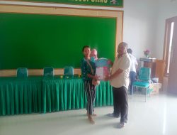 Pemdes Mojopurno Salurkan Bantuan untuk Siswa Miskin dan Berprestasi