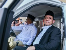 Gubernur Ansar Serahkan Mobil Ambulans untuk Warga Bukit Raya Tanjungpinang