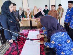 Lantik Sejumlah Pejabat, Bupati Dharmasraya Tekankan Disiplin dan Loyalitas