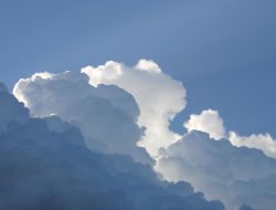 Cuaca Hari Ini: Langit Kepri Dominan Berawan