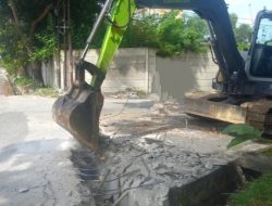 Kontraktor di Pekanbaru Ne­kat Bongkar Jembatan, Diduga Karena Belum Dibayar