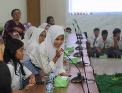 Siswa SMAN 27 Batam Belajar Langsung Proses Legislasi di DPRD