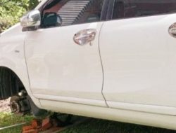 Ban Mobil Warga Pekanbaru Dicuri di Siang Bolong