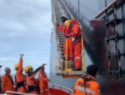 Cuaca Ekstrem Picu Dua Kapal Karam di Selat Malaka