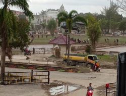 Fenomena Korban Banjir Aceh Tamiang Berebut Bantuan dari Helikopter