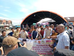 Bambang Haryo Soekartono Antar Bantuan Logistik Korban Banjir Bandang di Aceh Tamiang