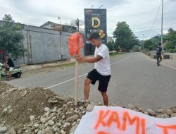 Ganti Rugi Lahan Tak Kunjung Dibayar, Puluhan Warga Desa Watuliwu Blokir Akses Jalan Umum