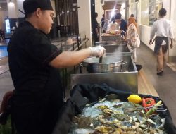 Aston Batam Hadirkan Symphony Seafood BBQ, Sensasi Bersantap di Tepi Kolam