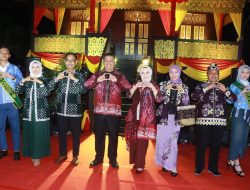 Wabup Katamso Tampil di Catwalk Malam Apresiasi dan Peragaan Busana Jambi