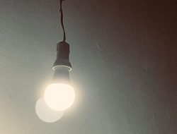 Masyarakat Desa Mosiku Keluhkan Aliran Listrik Tidak Stabil, Peralatan Elektronik Banyak Rusak