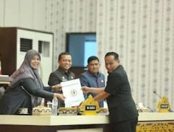 Paripurna DPRD Pringsewu Bahas LKPJ 2025 dan Ranperda Pesantren, Perkuat Sinergi Pembangunan Daerah