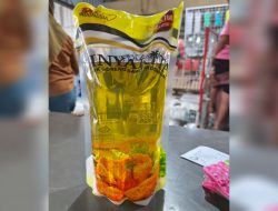 Harga Minyakita di Pekanbaru Tak Terkendali, Tembus Rp20 Ribu per Liter