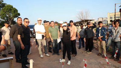 Pantau Langsung Proyek Jalan dan Drainase, Li Claudia Pastikan Pengerjaan Berjalan Optimal