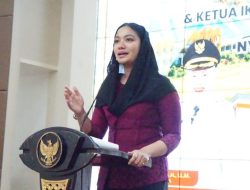 Pesona Bupati Muda Annisa Suci Ramadhani Saat Sambut Hangat Kajari Baru Dharmasraya