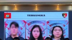 Wajah para tersangka kasus judi online jaringan internasional ditampilkan saat konferensi pers di Mapolresta Barelang, Senin (25/5/26).