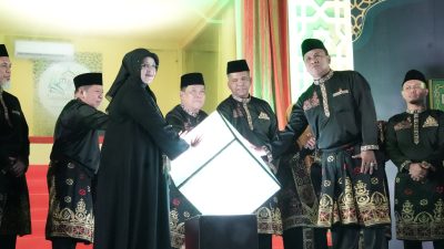 Pembukaan MTQ ke-44 Riau di Teluk Kuantan Berlangsung Meriah, Ribuan Warga Padati Arena