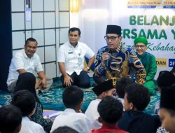 Peringati Lebaran Yatim 10 Muharram, Rico Waas Ajak Anak Yatim Duafa Belanja Baju Baru