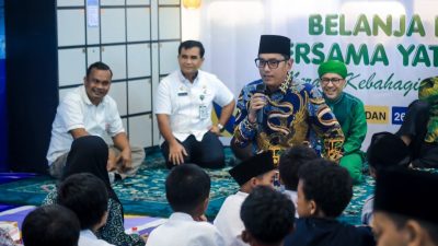 Peringati Lebaran Yatim 10 Muharram, Rico Waas Ajak Anak Yatim Duafa Belanja Baju Baru