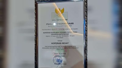 Koperasi Pegawai MAN IC Batam Raih Penghargaan Koperasi Sehat dari Wali Kota Batam