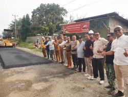 Atasi Keterbatasan Anggaran, Bupati Annisa Libatkan Enam Perusahaan Aspal Jalan Poros Koto Gadang