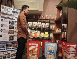 Paviliun Tapsel di PRSU Pamerkan Kain Tenun dan Batik