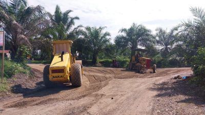 Bupati Annisa Alokasikan Rp1,9 Miliar untuk Rehabilitasi Jalan Sitiung Lama-Pulai