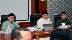 Sekdako Batam Firmansyah memimpin Rakor Kampanye Antikorupsi Serentak di Kantor Wali Kota, Jumat (24/7/26).